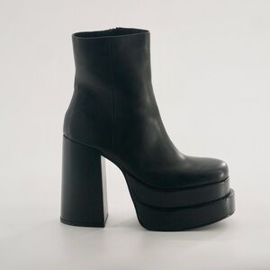 Steve Madden - Cobra Fashion Boot - 9